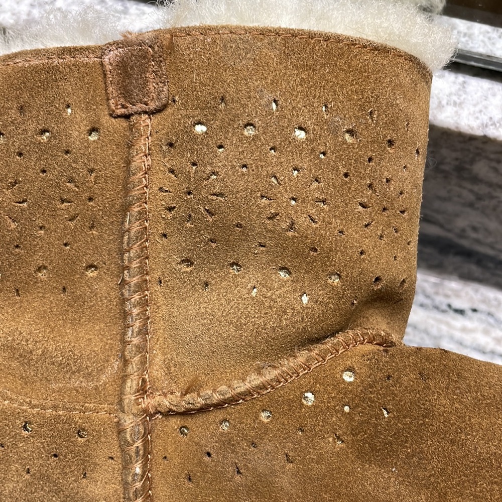 UGG Boots - Picture 8 of 16